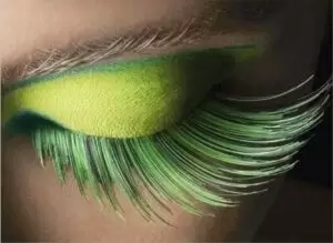 Maquillage pour les yeux verts avec des nuances de vert